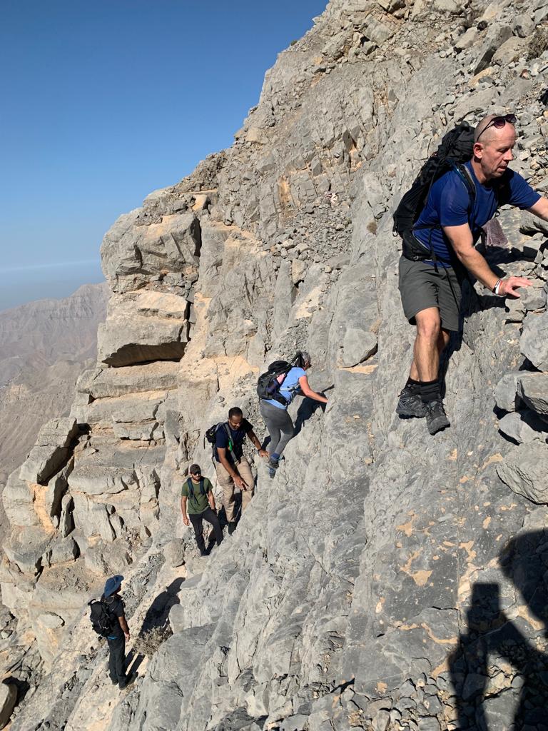 hiking tour uae