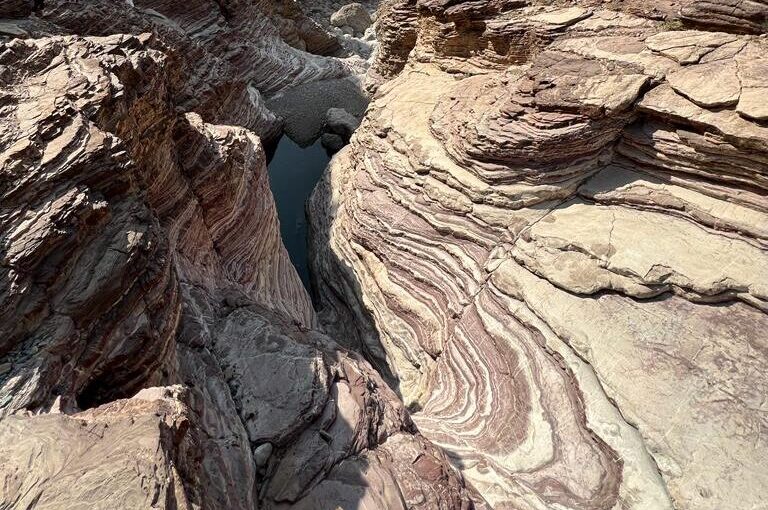 Rainbow Valley Hike